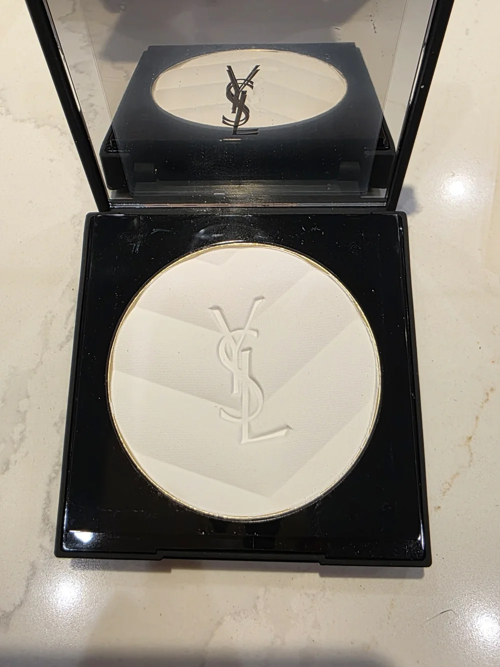 Yves Saint Laurent All Hours Hyper Finish Translucent Matte Powder.